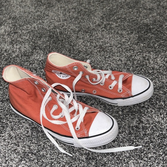 Converse size 8 (womens) - Picture 2 of 6